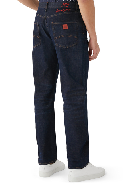 J88 Relaxed Fit Jeans